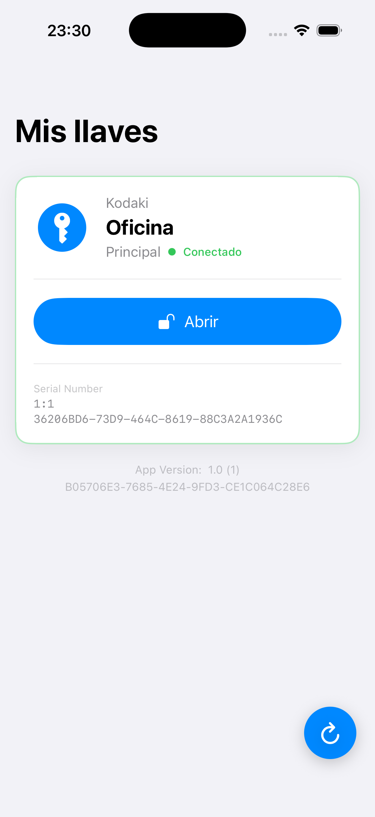 Pantalla de la app Kodaki mostrando la llave de la oficina, conectada y lista para abrir.